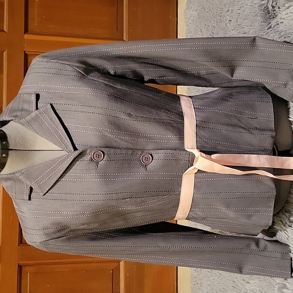 Blazer - Picture 4 of 4